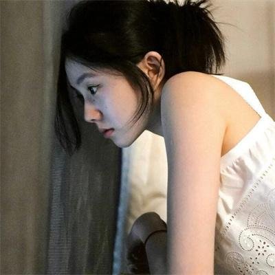 好麻烦,每天都要谈恋爱